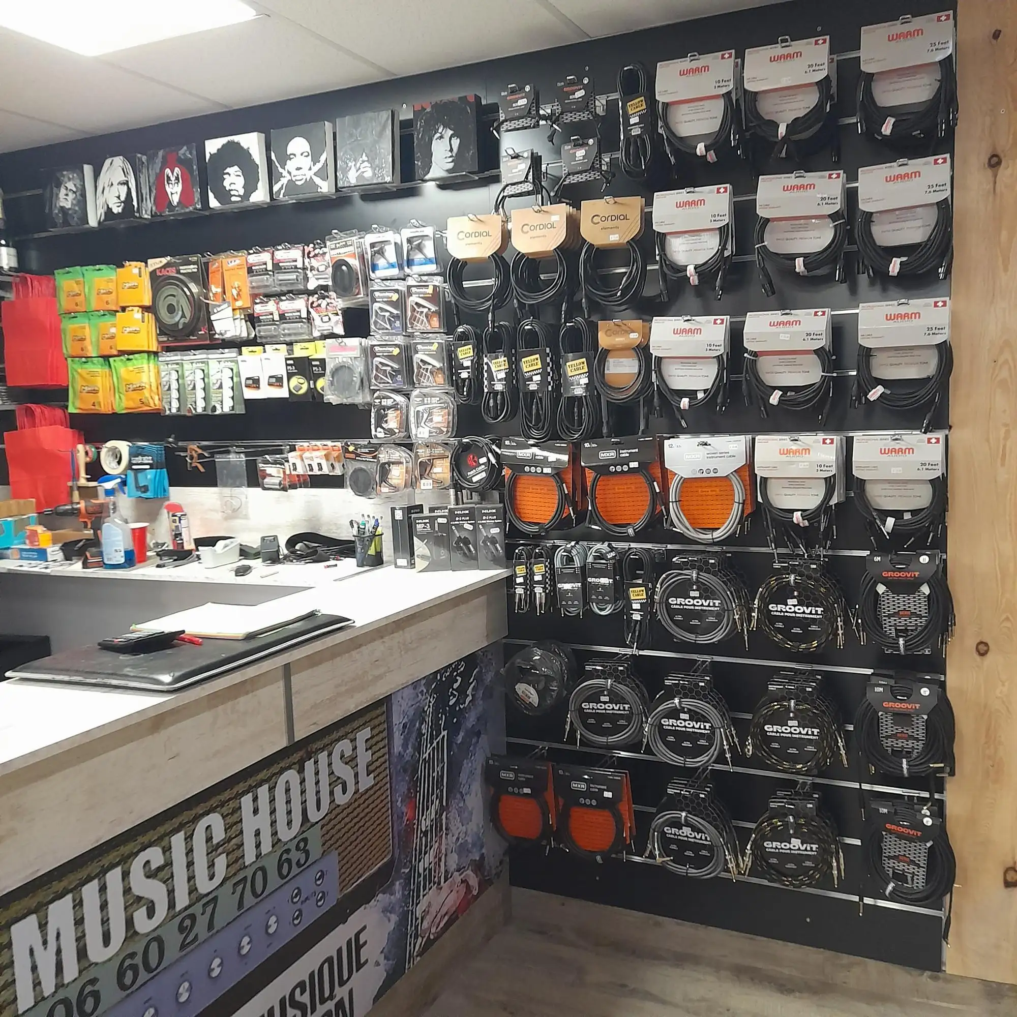 Magasin de musique Var instruments